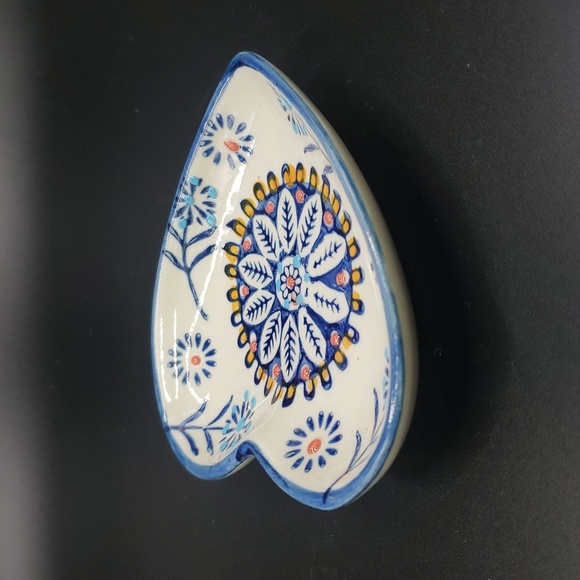 Young's NWT Heart-Shaped Stoneware Hand Stamped Decorative Dish - Picture 2 of 5